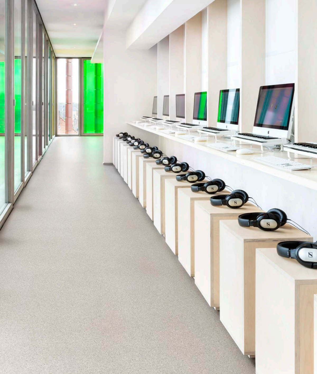 Tirreno70_main_4 Напольное покрытие Tirreno70 IVC — изображение 4