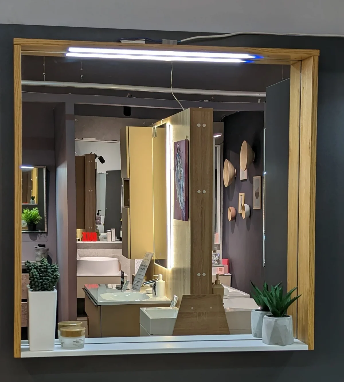 tilos_fancy_marble_1 Spogulis vannas istabai Tilos Fancy Marble - Image 1