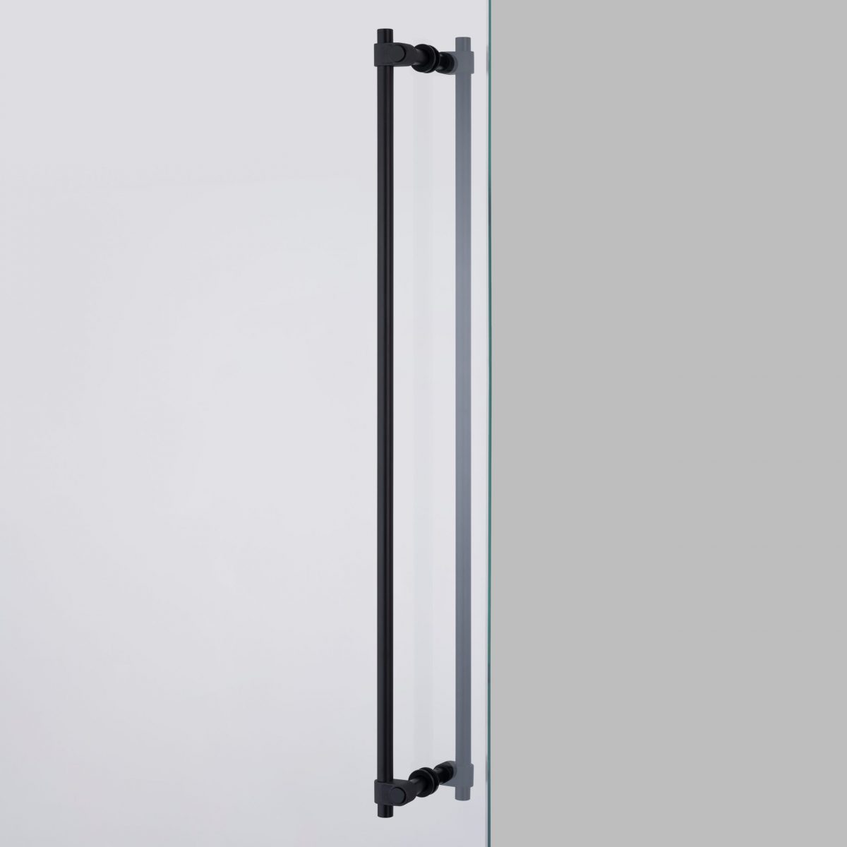 Мебельная ручка Closet Bar / Double-Sided / Cast Buster+Punch — изображение 2