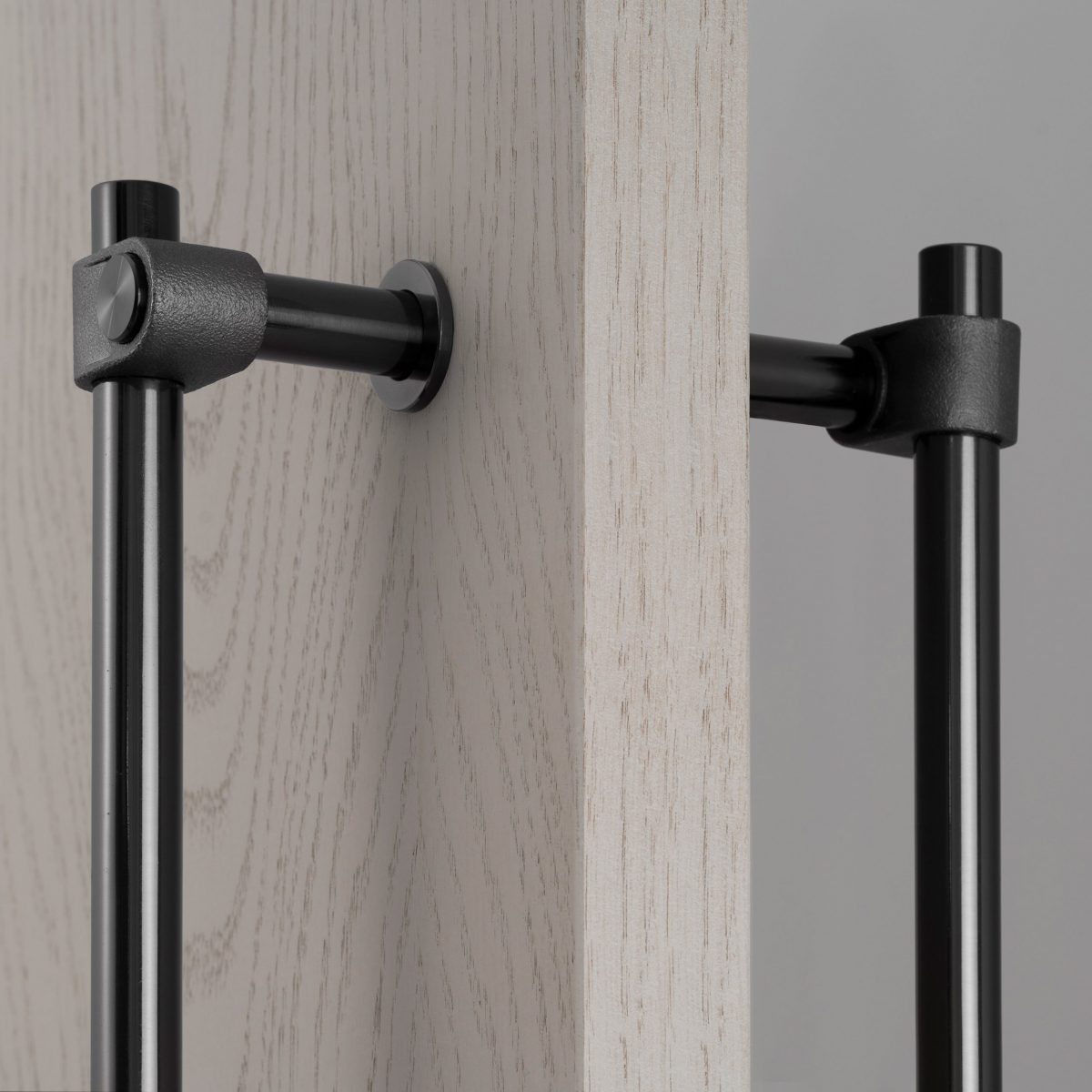 Мебельная ручка Pull Bar / Double-Sided / Cast Buster+Punch — изображение 24