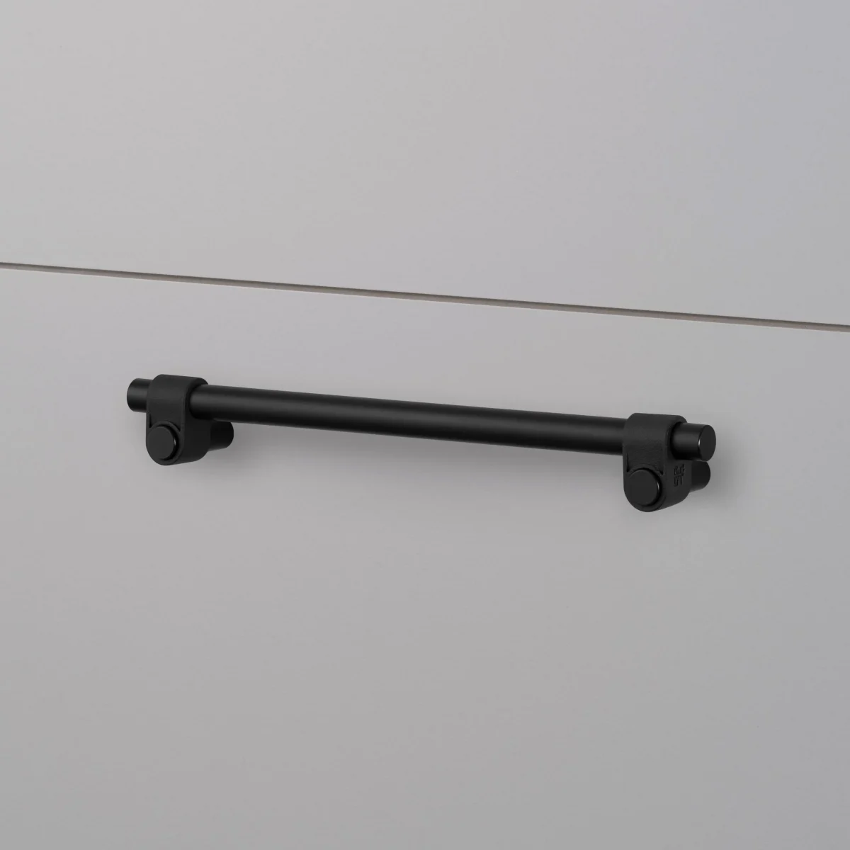 Mēbeļu rokturi Pull Bar / Cast Buster+Punch - Image 6