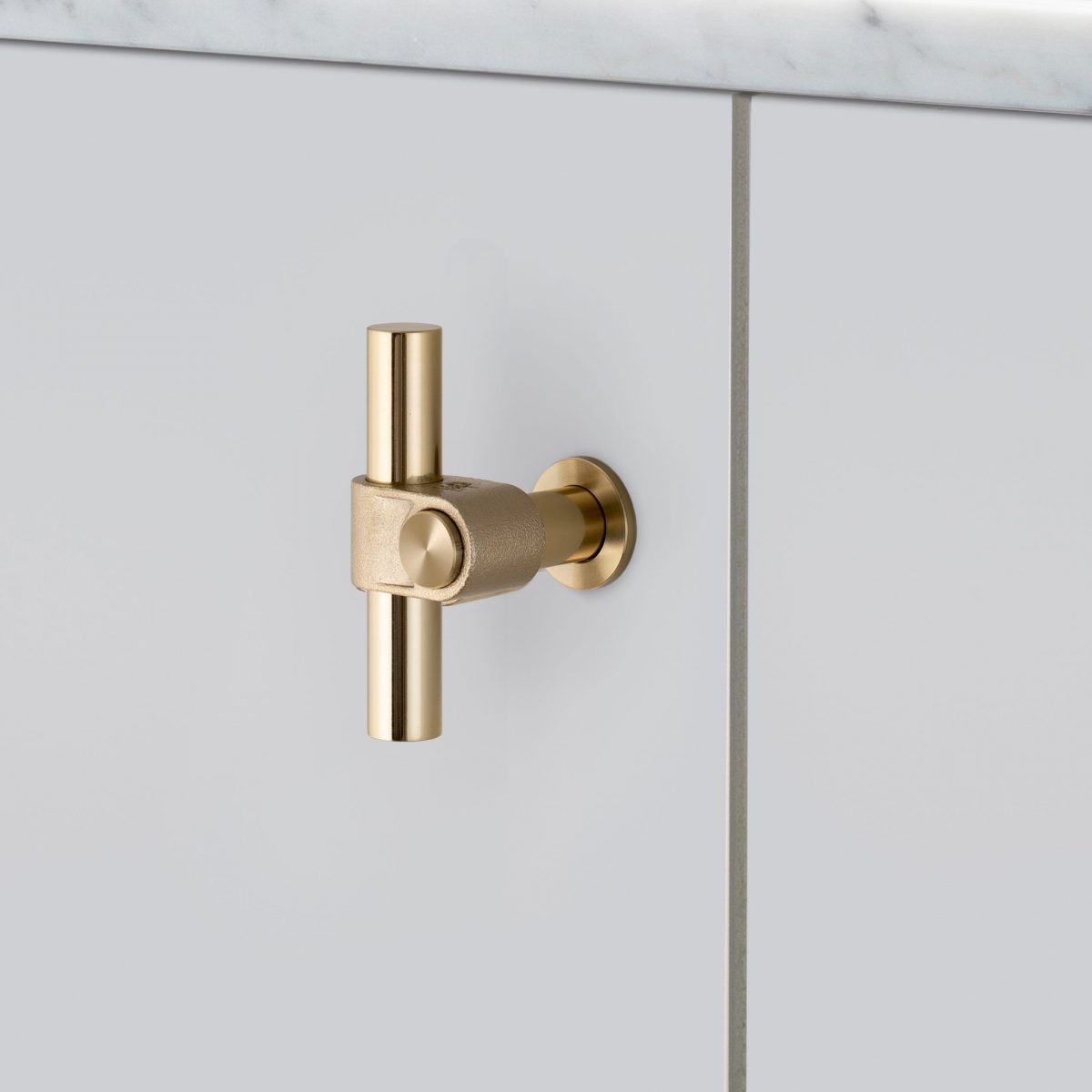 Мебельная ручка T-Bar / Cast Buster+Punch — изображение 3