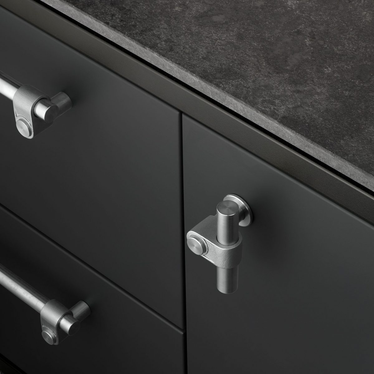 Мебельная ручка T-Bar / Cast Buster+Punch — изображение 6