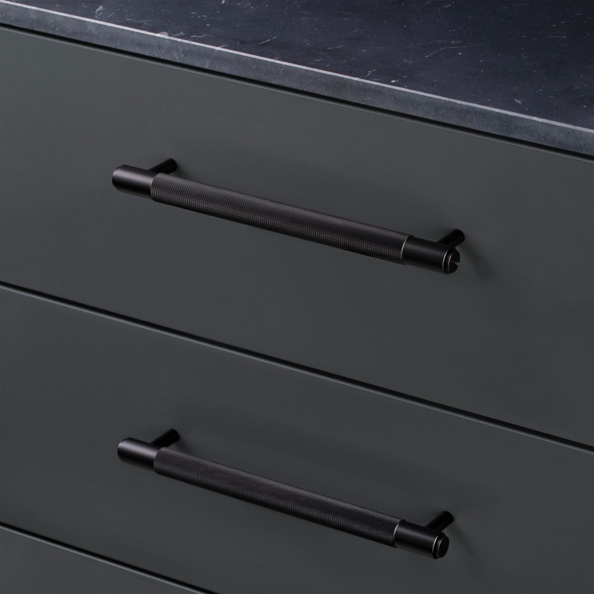 BP_Pull-Bar_plate_Black_5 Мебельная ручка Pull Bar / Plate / Cross Buster+Punch — изображение 6