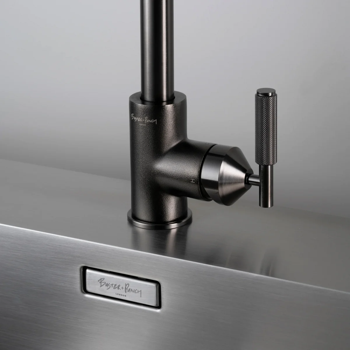 Кухонный смеситель Kitchen Tap / Pull-Out Mixer / Cross Buster+Punch — изображение 4