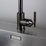 Кухонный смеситель с выдвижным изливом Kitchen Tap / Pull-Out Mixer / Linear Buster+Punch — изображение 9