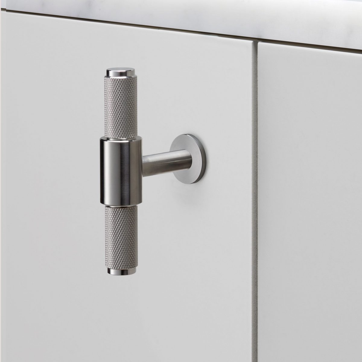 Мебельная ручка T-Bar / Cross Buster+Punch — изображение 1