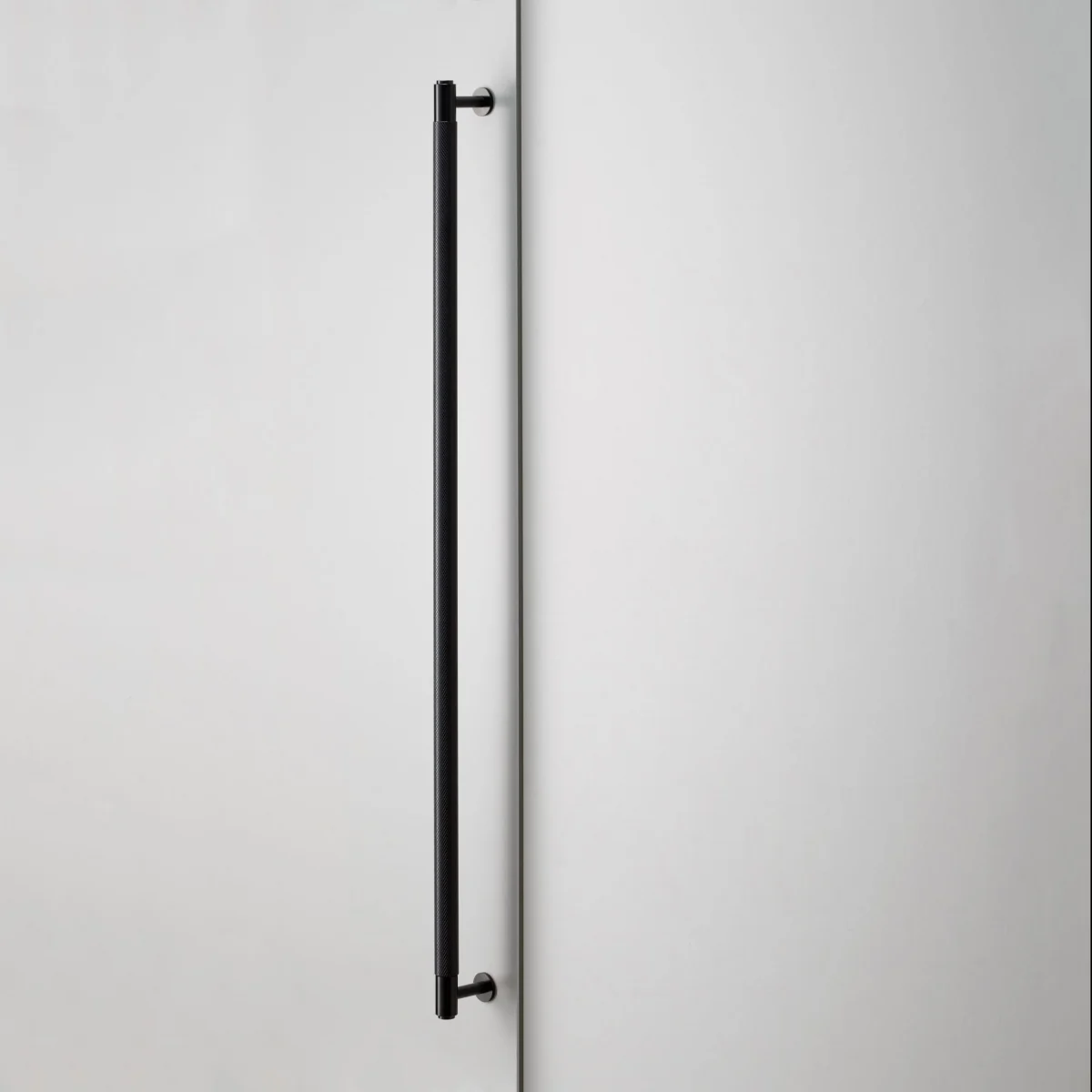 Мебельная ручка Closet Bar / Cross Buster+Punch — изображение 9