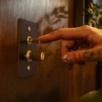 Detaļu komplekts / Slēdzis / Lineārs Buster + Punch - Image 6